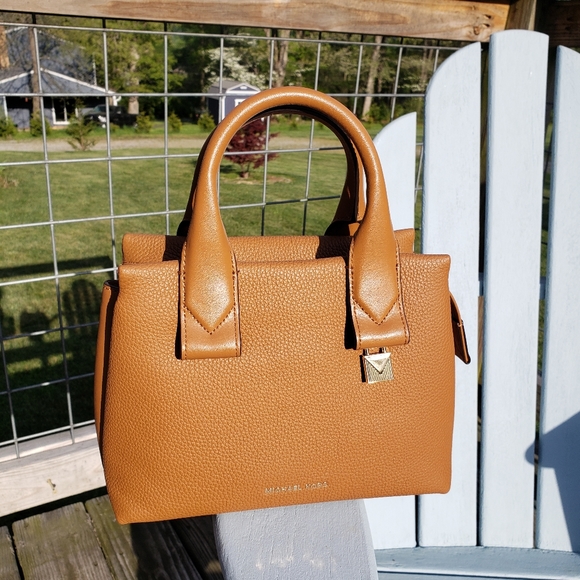 MICHAEL KORS ROLLINS SMALL SATCHEL ACORN LEATHER - Picture 8 of 10